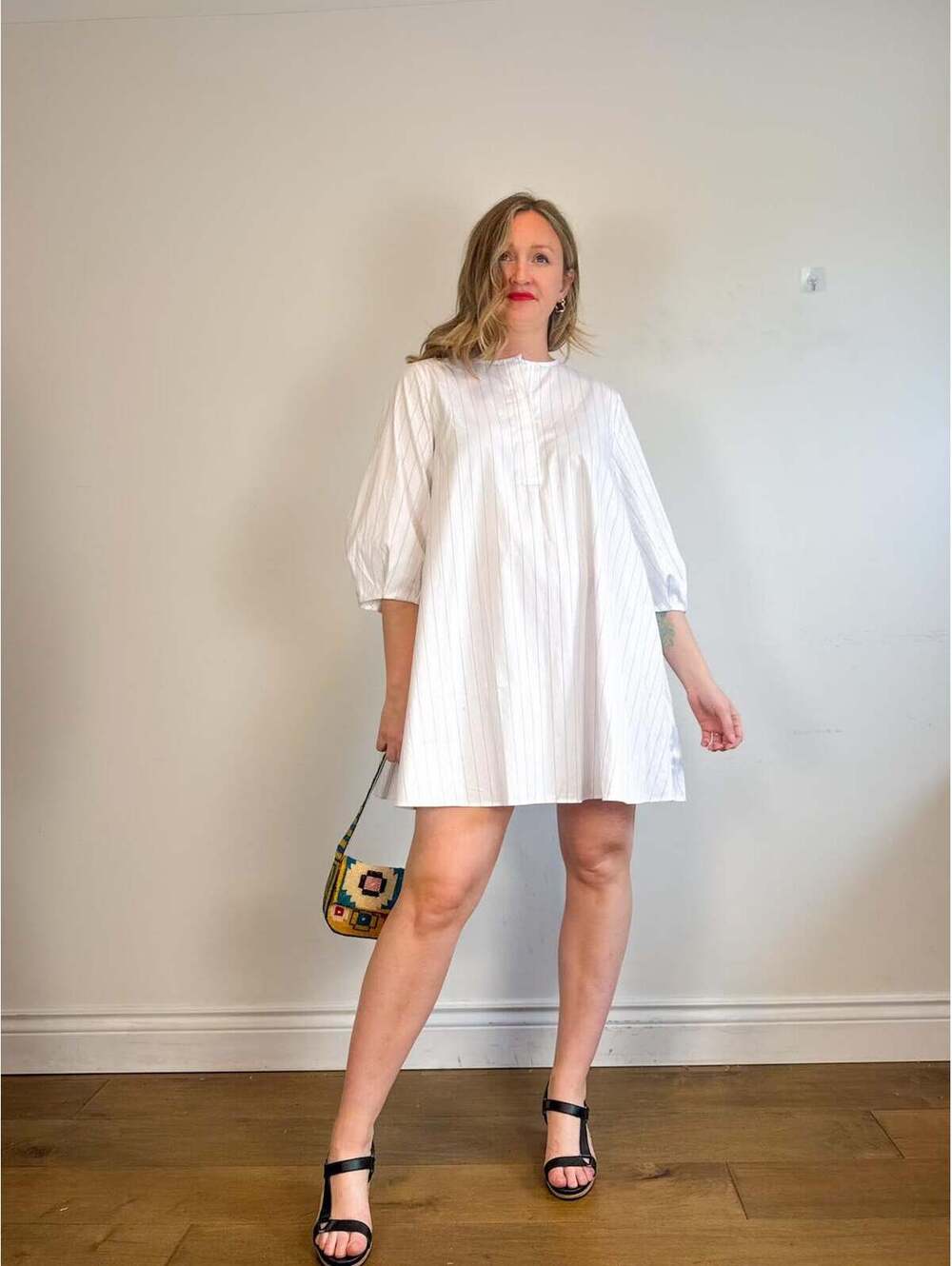 Banana Republic "Eyelet Puff-Sleeve Mini Dress " (Size L)